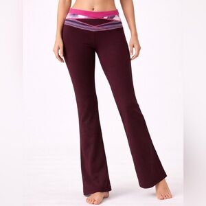 Lululemon Astro Pant - Bordeaux Drama/Plum Berry - Reversible